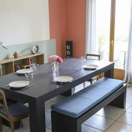 Les Eaux Vives Villa *