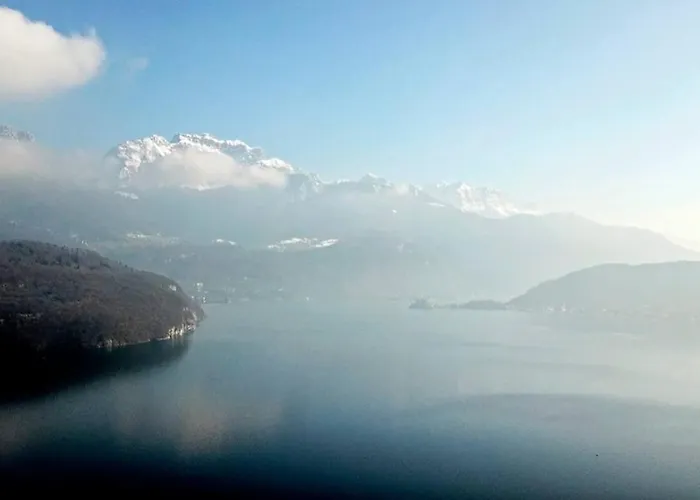 Les Eaux Vives Villa Sévrier